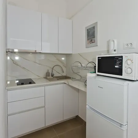 Apartman By The Sea Hvar - 10430