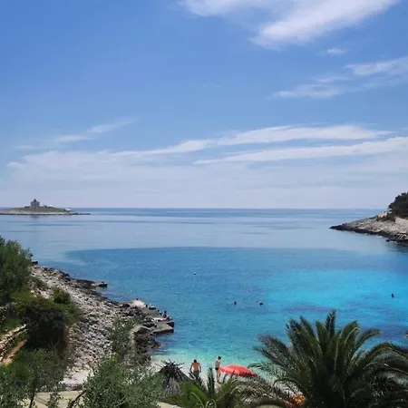 Apartman By The Sea Hvar - 10430