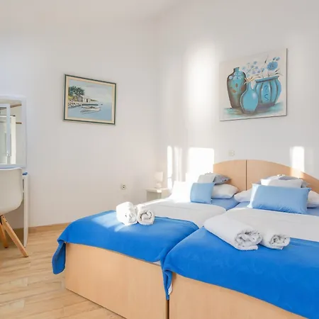 By The Sea Hvar - 10430 Апартаменты