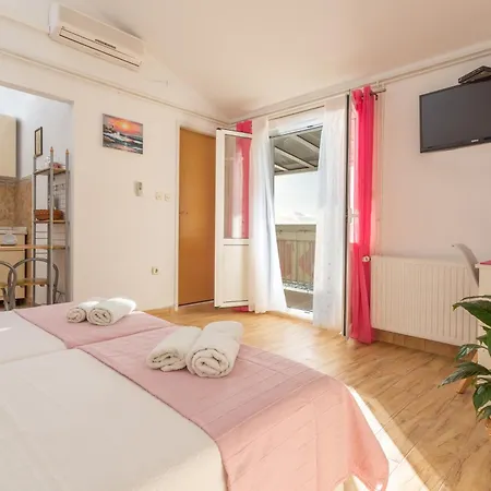 By The Sea Hvar - 10430 Апартаменты *