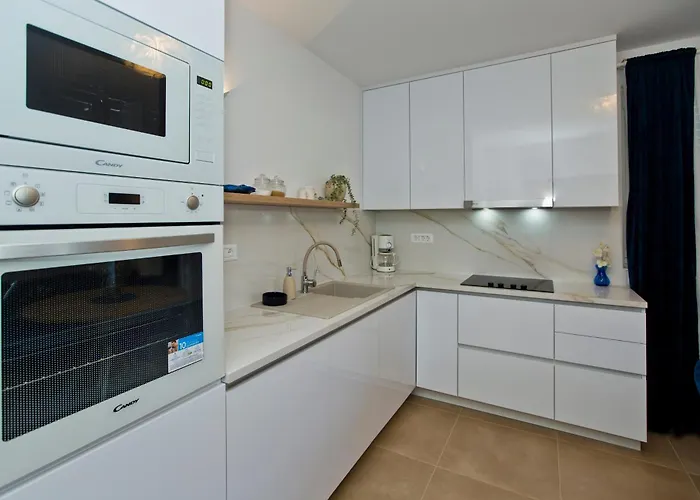 Apartment By The Sea Hvar - 10430 *